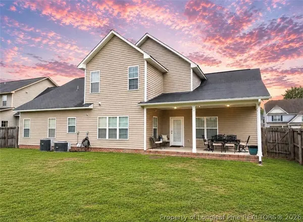 1528 Vandenberg DR, Fayetteville, NC 28312