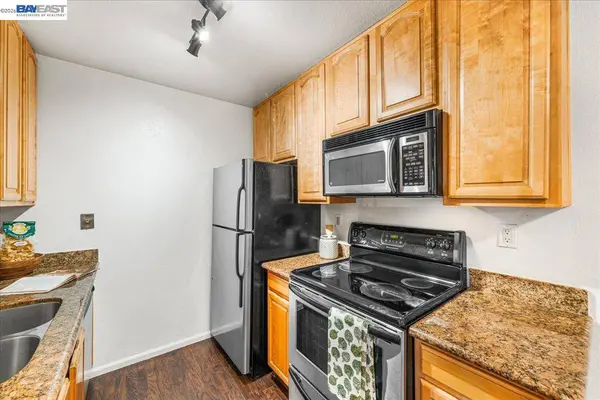 185 Sierra Dr #202, Walnut Creek, CA 94596