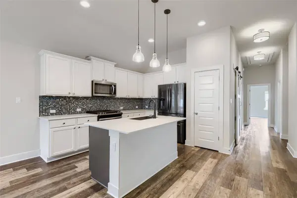 550 Nautical LOOP, Kyle, TX 78640