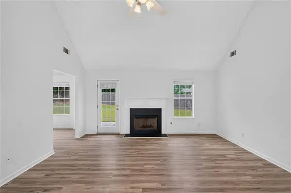 4135 Green Field DR, Douglasville, GA 30135