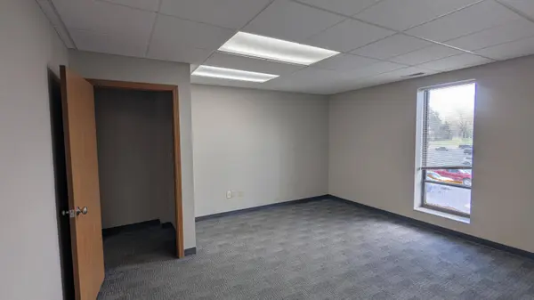 5310 E Main Street #202, Columbus, OH 43213