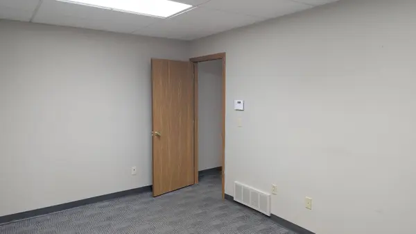 5310 E Main Street #202, Columbus, OH 43213