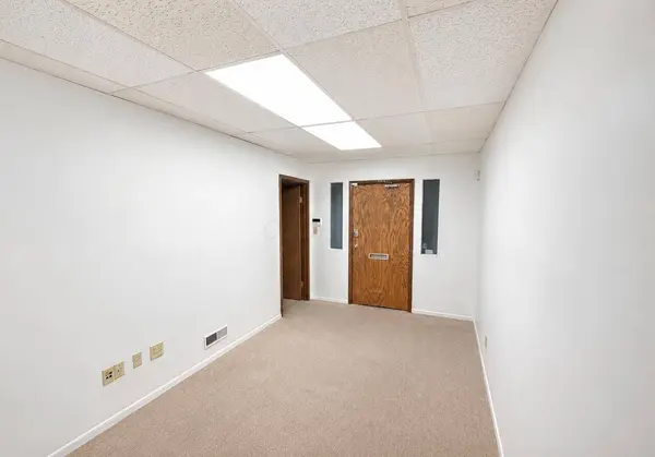 5310 E Main Street #100, Columbus, OH 43213