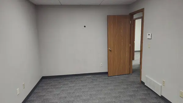 5310 E Main Street #200, Columbus, OH 43213