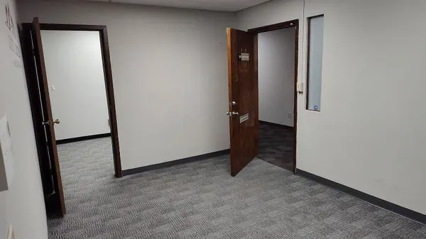 5310 E Main Street #200, Columbus, OH 43213