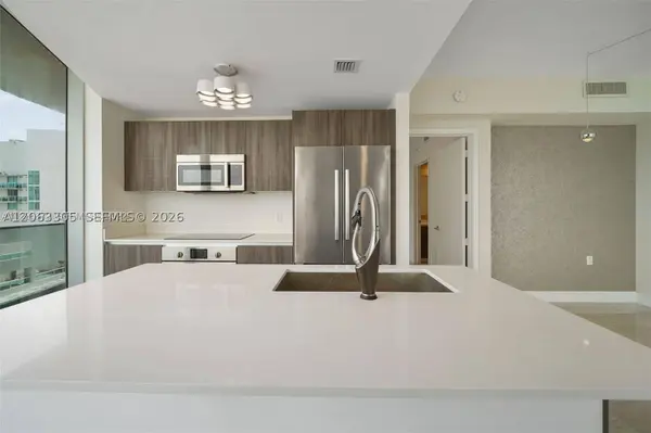 488 NE 18th St #3701, Miami, FL 33132