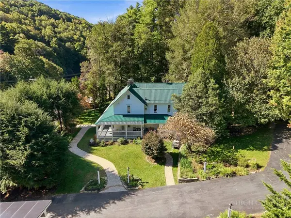404 Old Bristol RD, Boone, NC 28607
