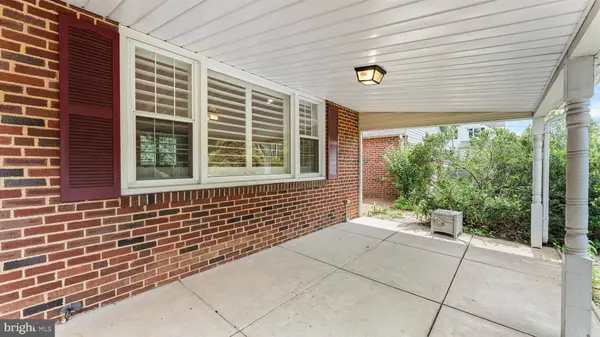 1822 FOULK RD, Wilmington, DE 19810