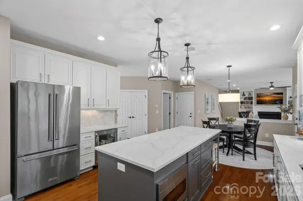 817 Wheatfield DR, Waxhaw, NC 28173