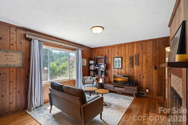 1600 Woodberry RD, Charlotte, NC 28212