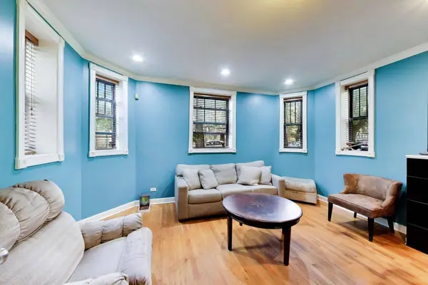 6442 N Leavitt ST #E0, Chicago, IL 60645