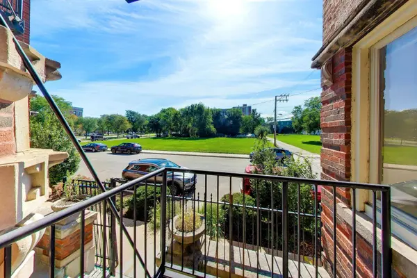 350 E 50th ST #1, Chicago, IL 60615