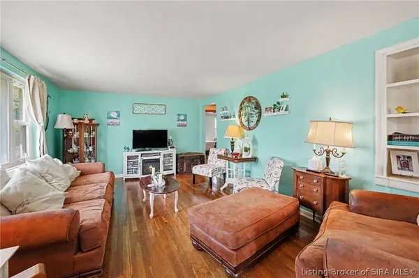 602 Tucker ST, Salem, IN 47167