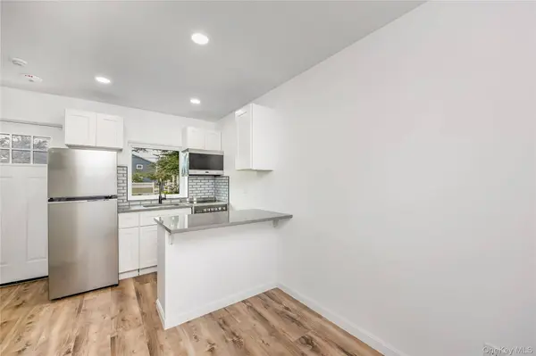 29 Tyler ST #5, Rocky Point, NY 11778