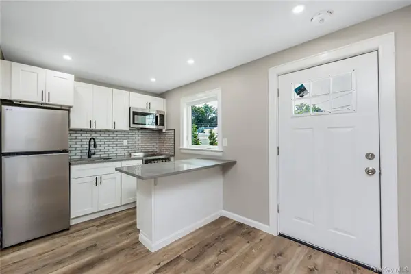29 Tyler ST #9, Rocky Point, NY 11778