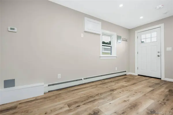 29 Tyler ST #10, Rocky Point, NY 11778