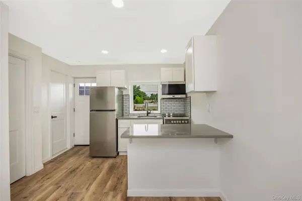 29 Tyler ST #5, Rocky Point, NY 11778