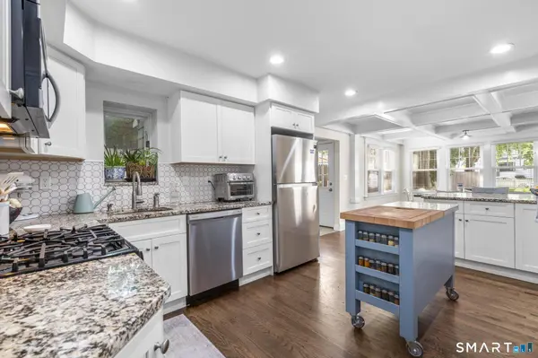 20 Bradley Avenue, Branford, CT 06405