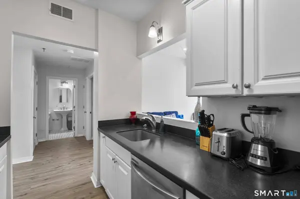 196 Crown Street #406, New Haven, CT 06511