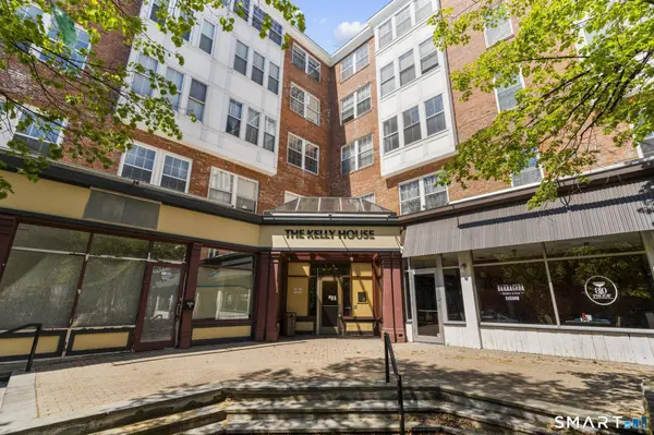 196 Crown Street #406