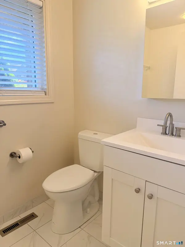86 Montoya Drive #86, Branford, CT 06405