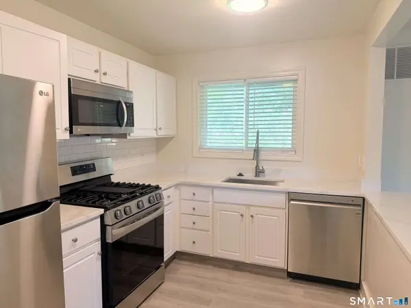 86 Montoya Drive #86, Branford, CT 06405