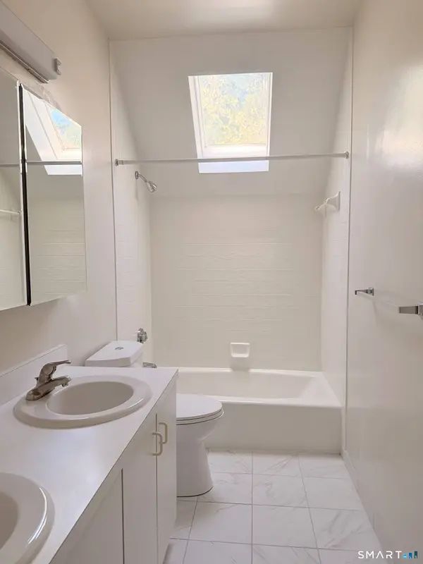 86 Montoya Drive #86, Branford, CT 06405