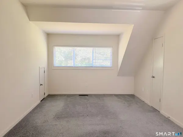 86 Montoya Drive #86, Branford, CT 06405