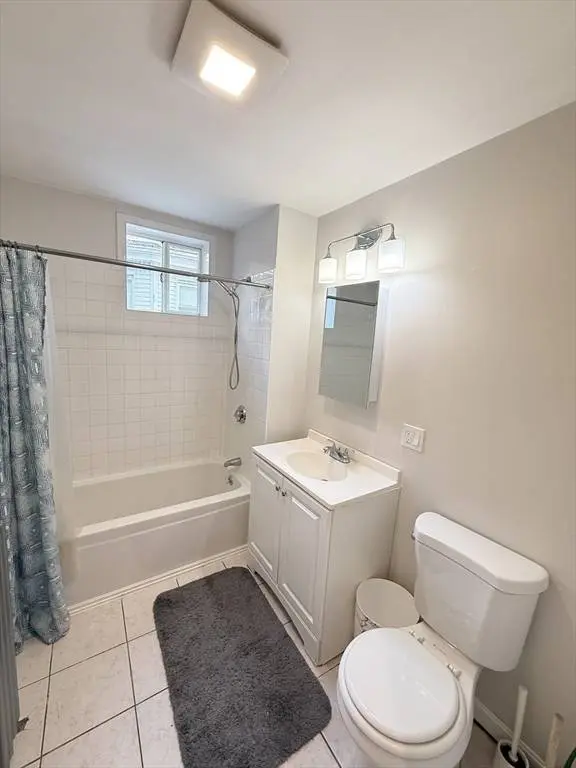 154 Stanwood St #3, Boston, MA 02121