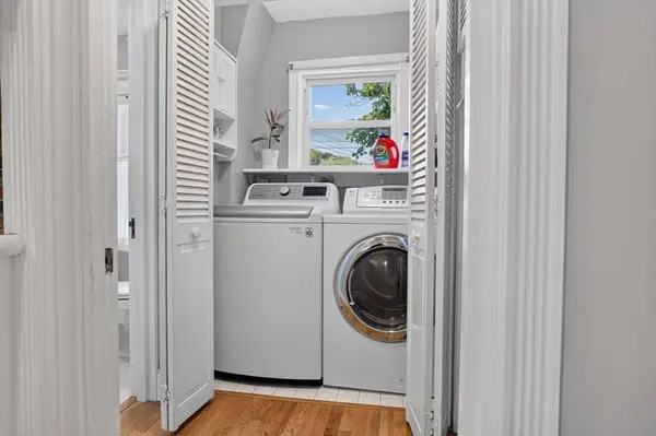 54 Quarry St, Quincy, MA 02169