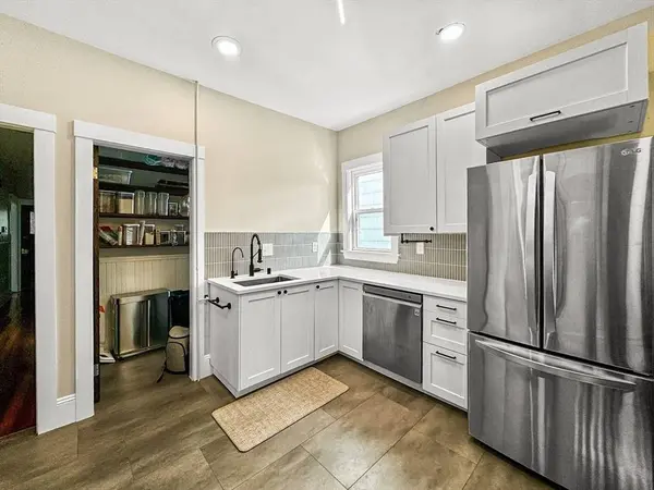 56 Dorset St #1, Boston, MA 02125