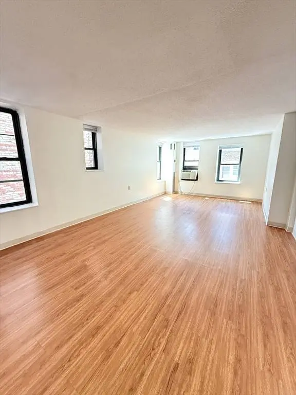 78 Westland Avenue #304