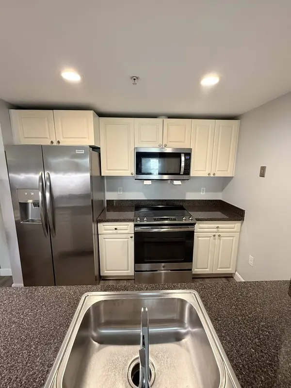 1 Nassau Street #409