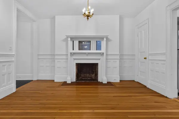 362 Commonwealth Ave #4D, Boston, MA 02115