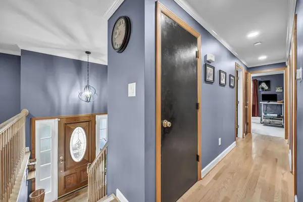 45 Florence DR, Green Tree, PA 15220