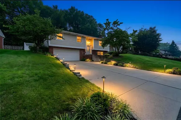 45 Florence DR, Green Tree, PA 15220