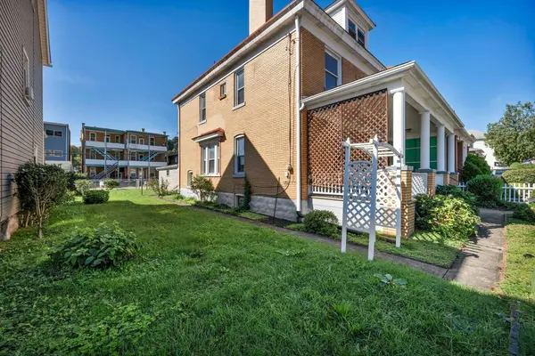 1107 Woodward AVE, Mckees Rocks, PA 15136