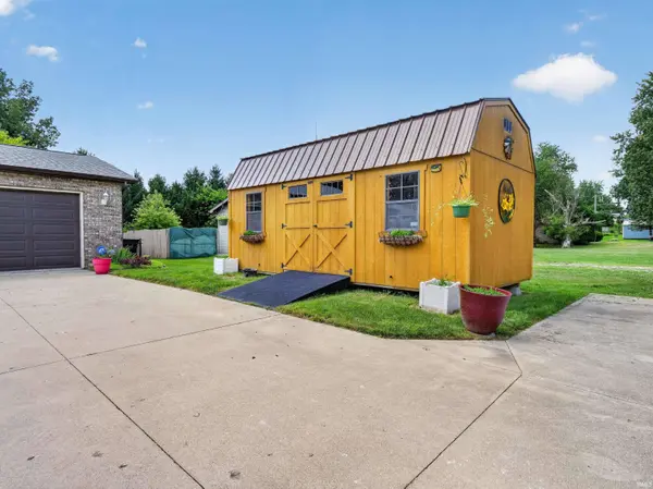 3425 W Landis Road, Angola, IN 46703-9422