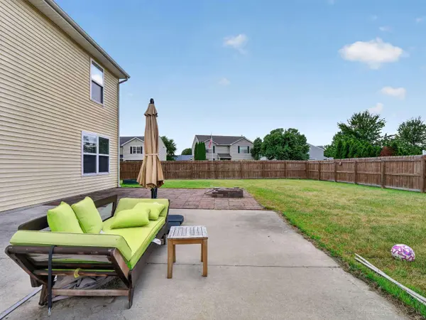 9501 Golden Oak Drive, Fort Wayne, IN 46835-9231