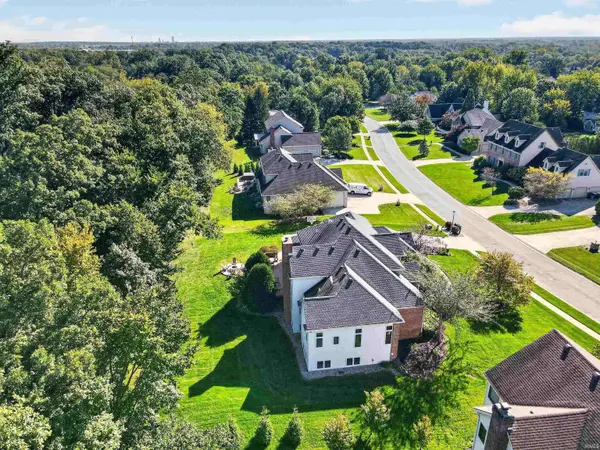 7730 Inverness Glens DR, Fort Wayne, IN 46804-3831