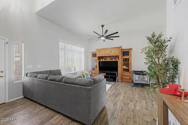 2115 E CIELO GRANDE Avenue, Phoenix, AZ 85024