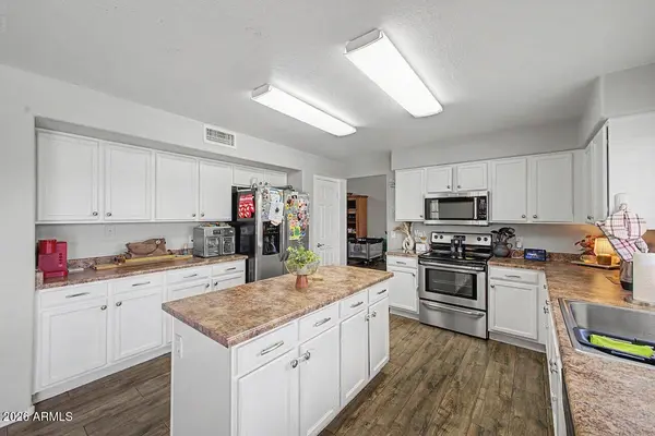 2115 E CIELO GRANDE Avenue, Phoenix, AZ 85024