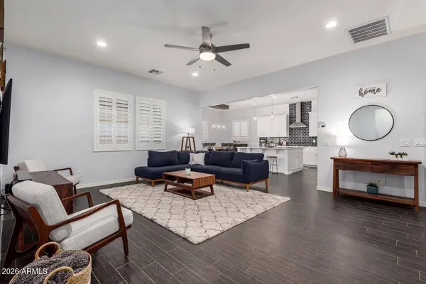 44036 N HUDSON Trail, New River, AZ 85087