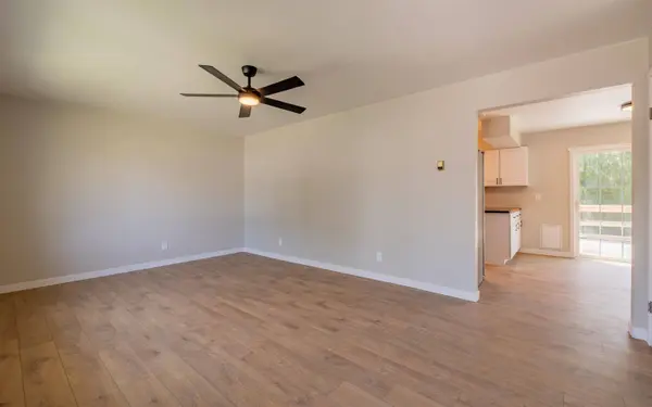912 E Madison St, Powell, WY 82435