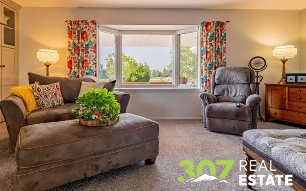 853 Riverside Ave, Powell, WY 82435