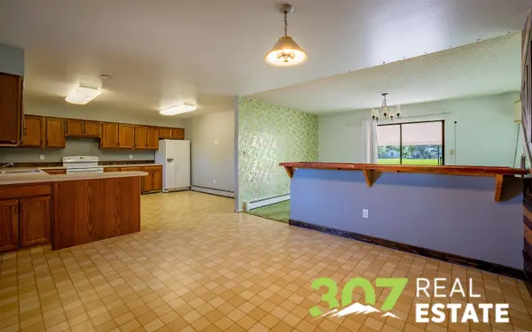 20 Casper Dr, Cody, WY 82414