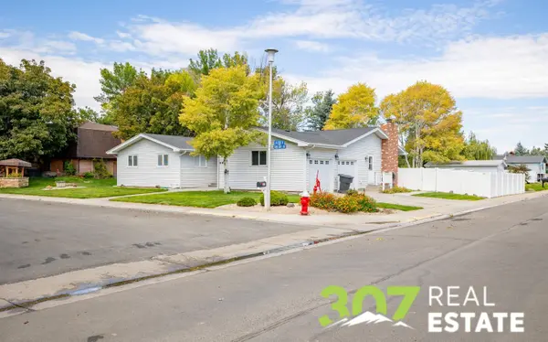 481 Sunlight Dr, Powell, WY 82435