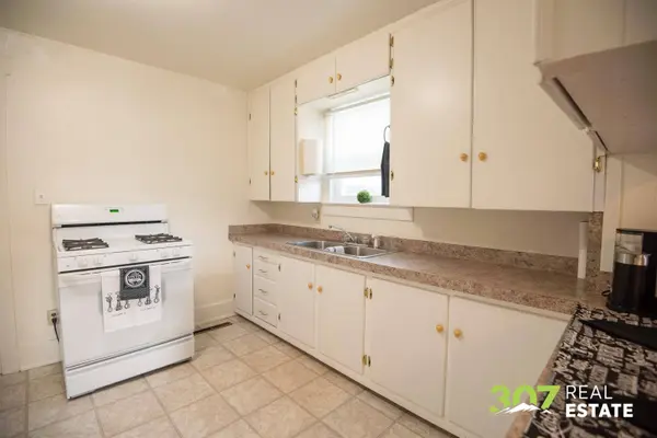 225 S Cheyenne St, Powell, WY 82435