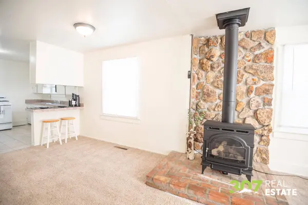 225 S Cheyenne St, Powell, WY 82435
