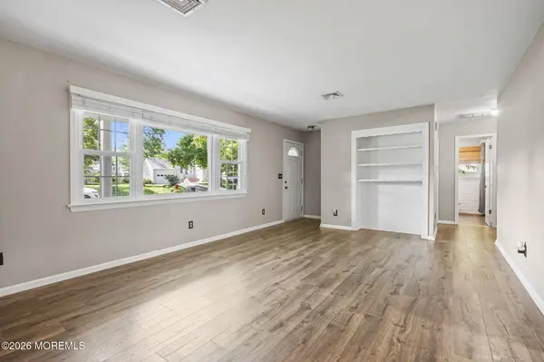 5 Oakland Street, Matawan, NJ 07747